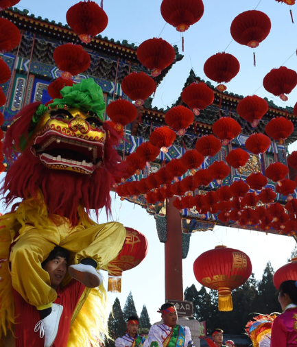 Hoe worden lichten gebruikt tijdens Chinees Nieuwjaar?